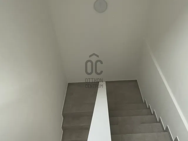 Kiadó lakás Pécel 84 nm