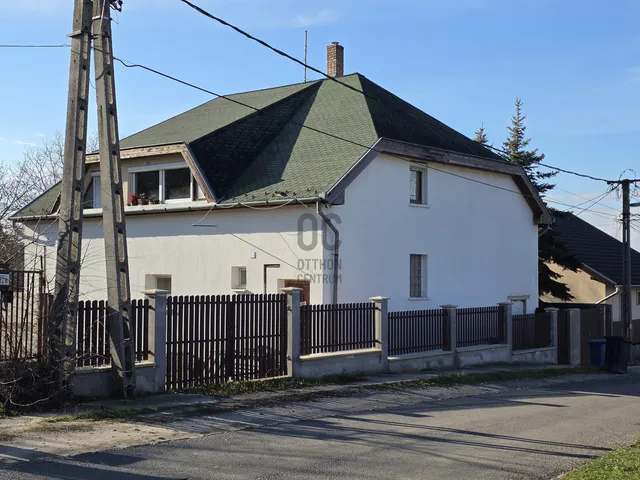 Eladó ház Pécel 101 nm