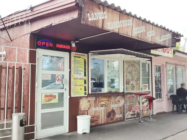 Eladó kereskedelmi és ipari ingatlan Budapest XV. kerület, Pestújhely 30 nm