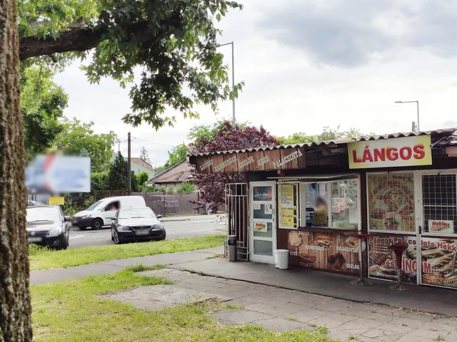 Eladó kereskedelmi és ipari ingatlan Budapest XV. kerület, Pestújhely, Apolló utca 74 30 nm