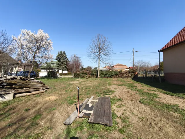 Eladó telek Pilis 607 nm