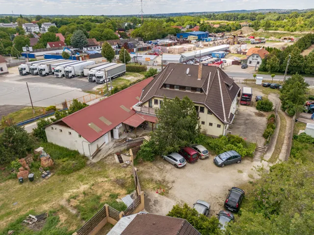 Eladó kereskedelmi és ipari ingatlan Szigetszentmiklós, Lakihegy 1096 nm