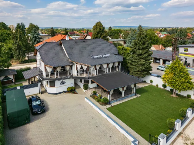 Eladó kereskedelmi és ipari ingatlan Halásztelek, Új utca 317 nm