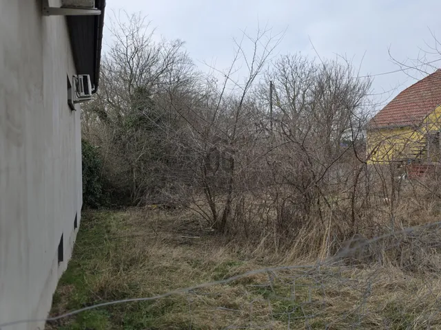 Eladó telek Pécel 1230 nm