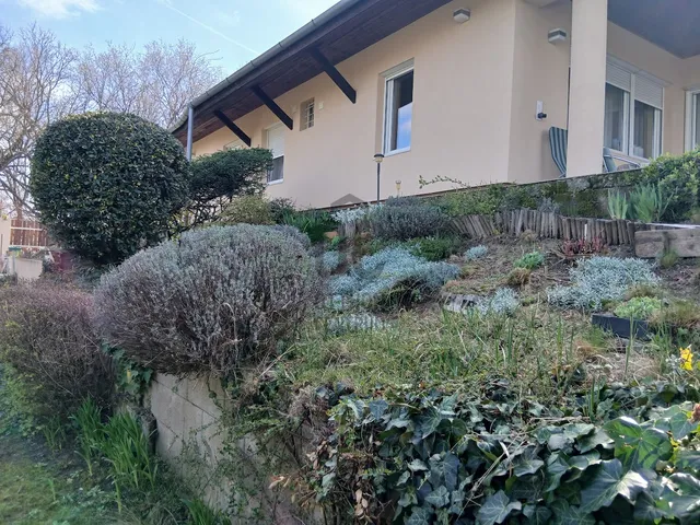 Eladó ház Pécel 149 nm