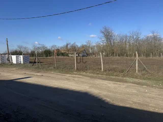 Eladó telek Délegyháza, Mókus utca 1205 nm
