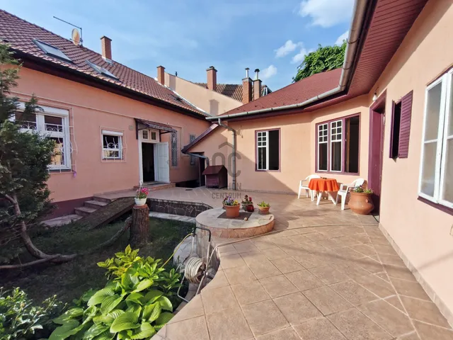 Eladó ház Budapest XV. kerület, Rákospalota, Sződliget utca 280 nm