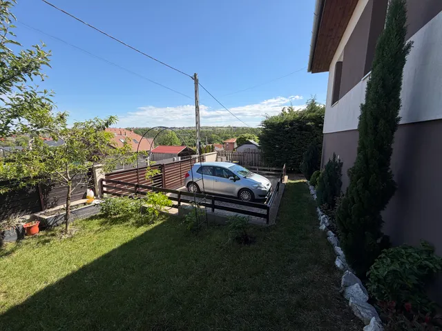 Eladó ház Pécel, Kopaszhegy 100 nm