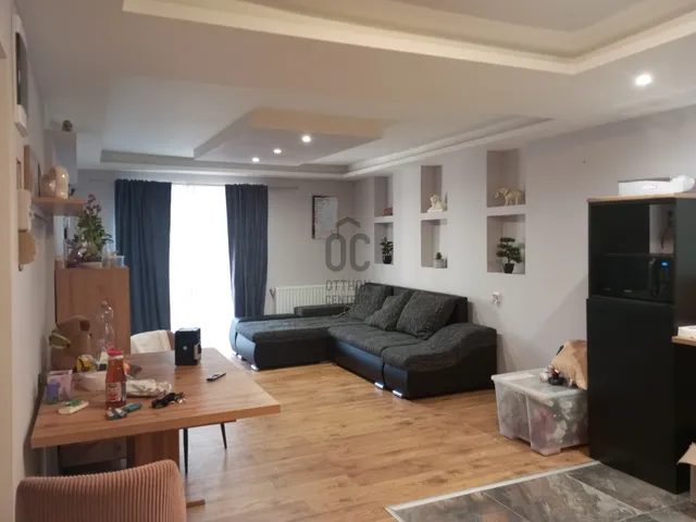 Eladó ház Pécel, Bartoshegy utca 519 nm