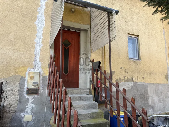 Eladó lakás Pécel, Isaszegi út