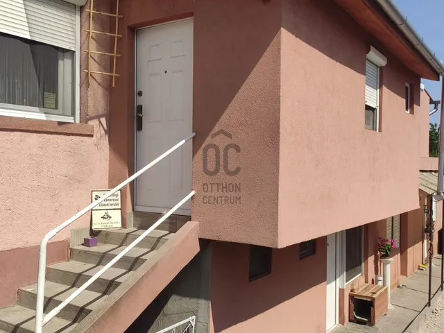 Eladó ház Pécel, Pesti út 161 nm