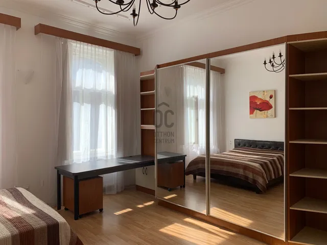 Kiadó lakás Budapest VIII. kerület, Palotanegyed, Vas utca 132 nm