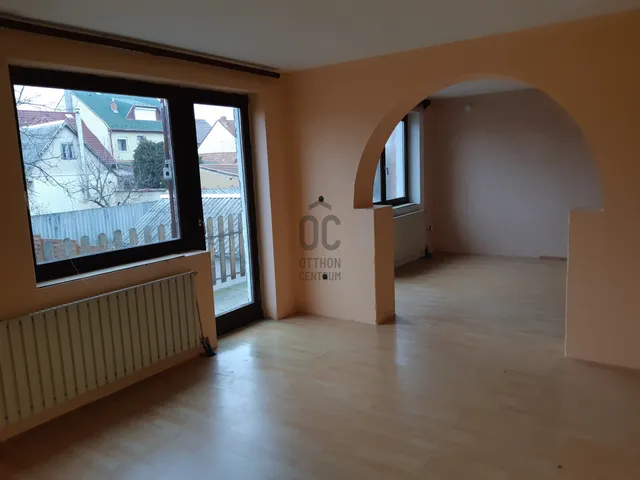 Eladó lakás Eger 170 nm