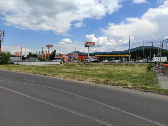 Kiadó telek Eger 1800 nm
