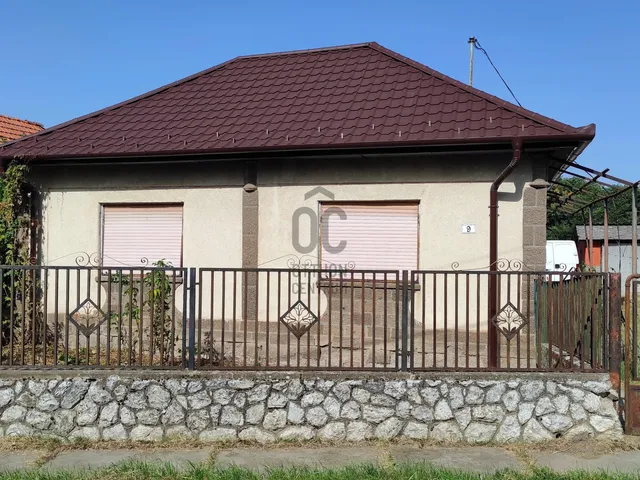 Eladó ház Mezőszemere 95 nm