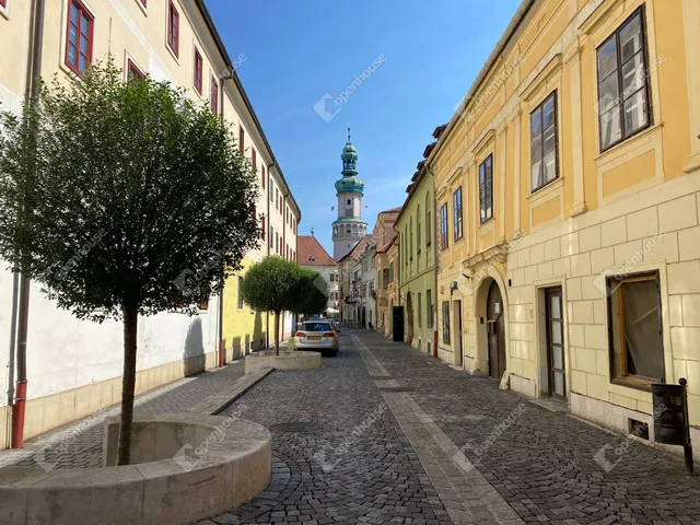 Eladó lakás Sopron, Belváros 86 nm