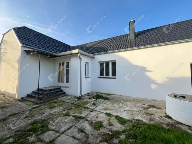 Eladó ház Kapuvár, Házhely 70 nm
