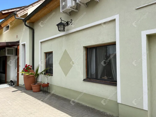 Eladó ház Kópháza 190 nm