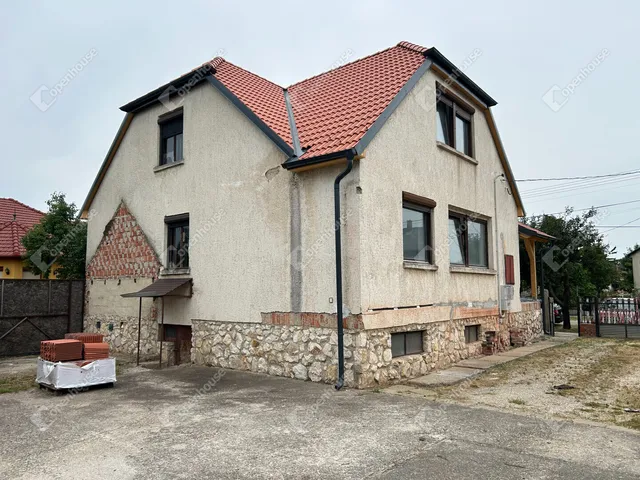 Eladó ház Farád 150 nm