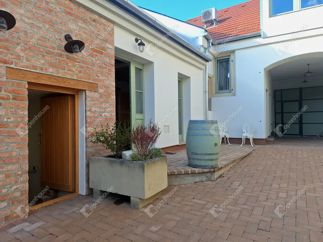 Eladó lakás Sopron, Szentmihálydomb 323 nm
