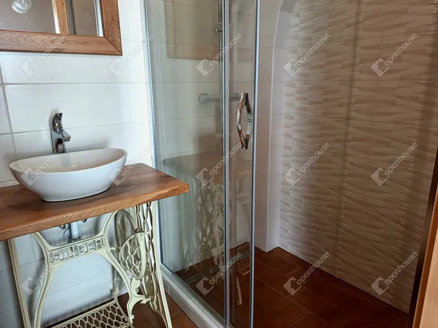 Eladó lakás Sopron, Szentmihálydomb 323 nm