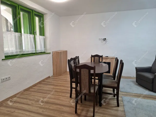 Eladó ház Agyagosszergény 130 nm