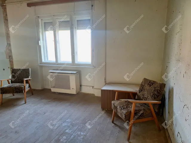 Eladó ház Újkér 70 nm