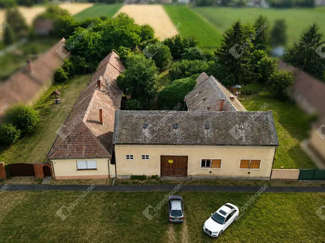 Eladó ház Bogyoszló 145 nm