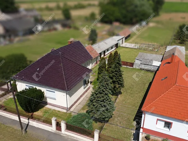 Eladó ház Rábatamási 105 nm
