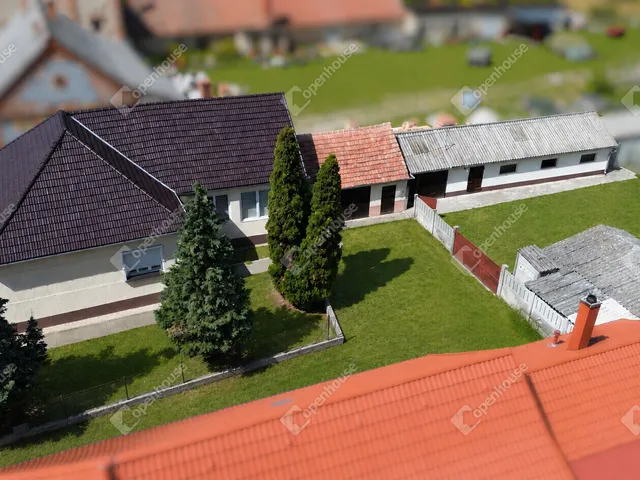 Eladó ház Rábatamási 105 nm