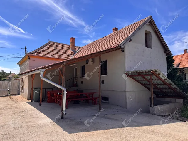 Eladó ház Káld 68 nm