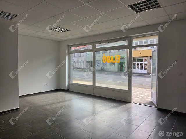 Eladó kereskedelmi és ipari ingatlan Kapuvár 41 nm