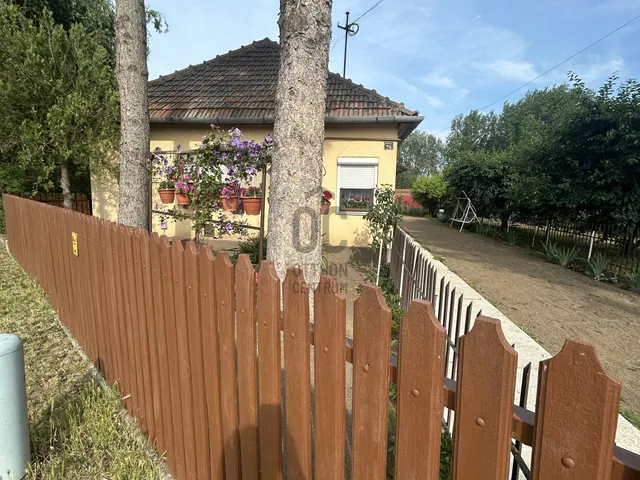 Eladó ház Buj 78 nm