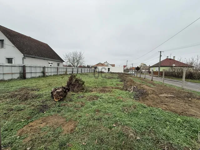 Eladó telek Kemecse 684 nm