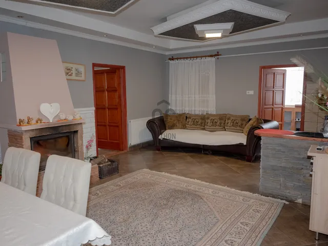 Eladó ház Nyíregyháza, Oros 88 nm