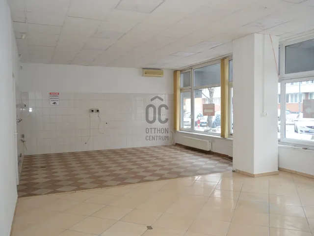 Eladó kereskedelmi és ipari ingatlan Nyíregyháza, Érkert 85 nm