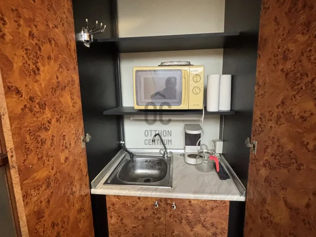 Eladó kereskedelmi és ipari ingatlan Nyíregyháza, Belváros 25 nm