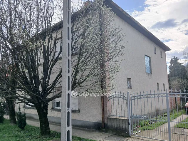 Eladó ház Hatvan 155 nm