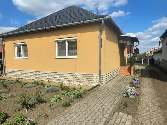 Eladó ház Erdőtelek 70 nm