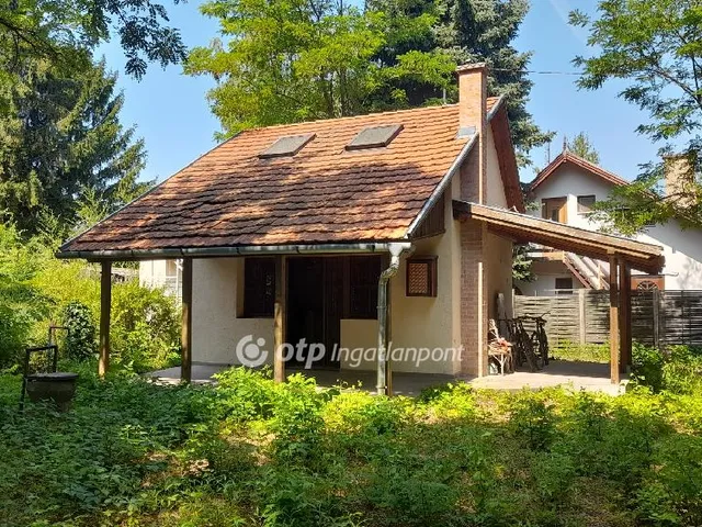 Eladó üdülő és hétvégi ház Szigetmonostor 25 nm