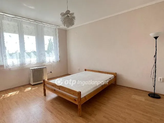 Kiadó lakás Eger, Társasházi környezet 49 nm