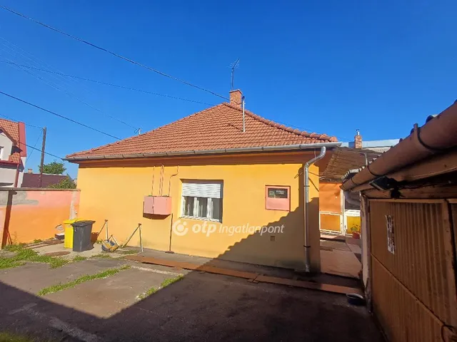 Eladó ház Eger, Szépasszony völgy közelében. 150 nm