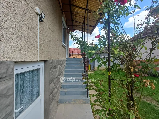 Eladó ház Istenmezeje 87 nm
