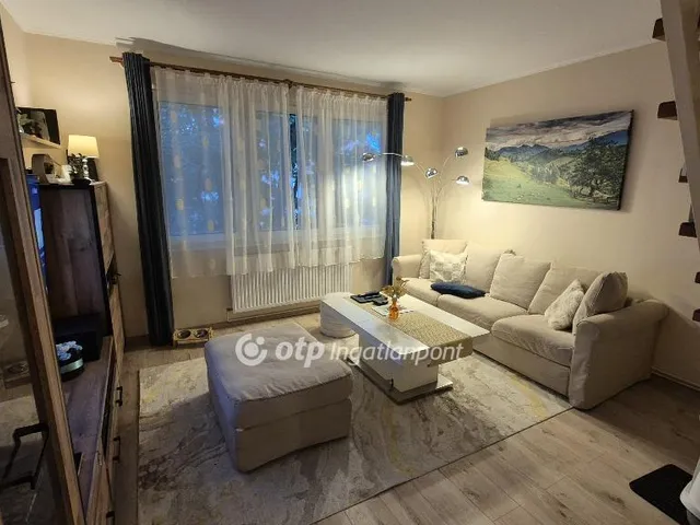 Eladó lakás Eger, Hajdúhegy 78 nm