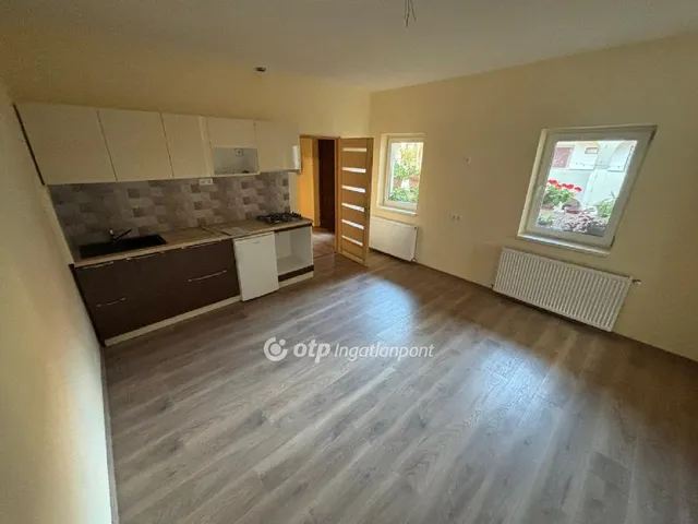 Kiadó lakás Eger, Belváros 55 nm