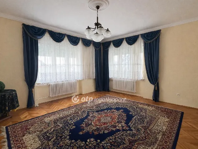 Eladó ház Eger 200 nm