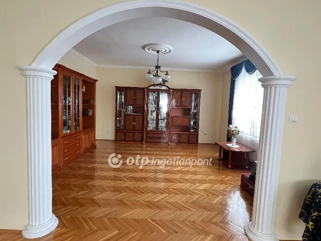Eladó ház Eger 200 nm