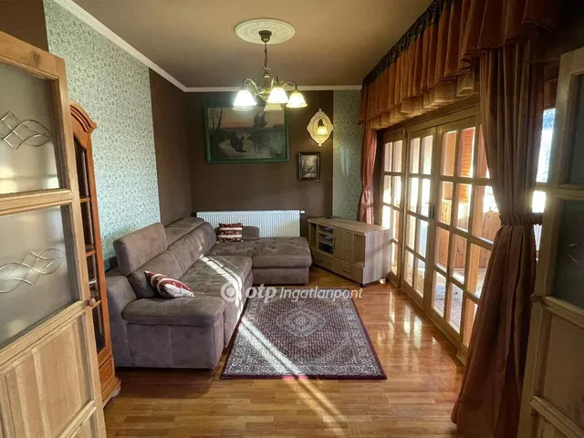 Eladó ház Parád 427 nm