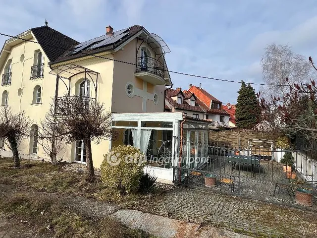 Eladó kereskedelmi és ipari ingatlan Eger 380 nm