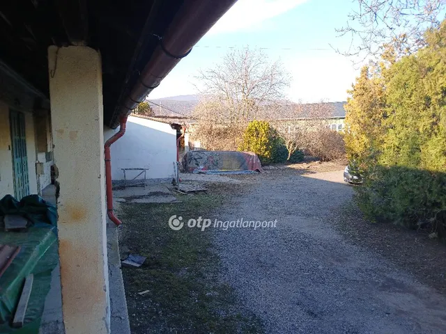 Eladó kereskedelmi és ipari ingatlan Abasár 996 nm